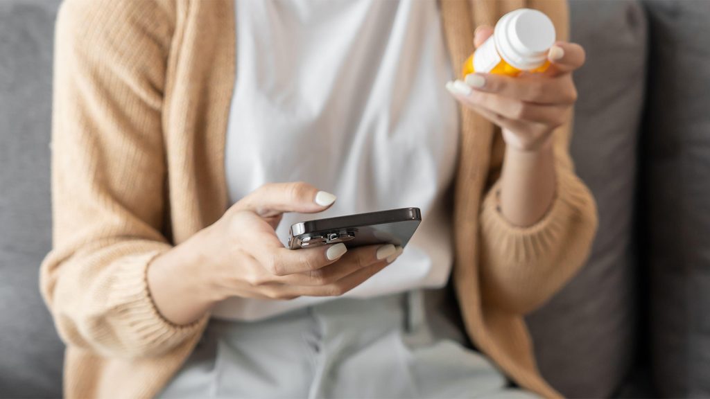 How Doctors Can Adapt to the Digital Communication Revolution