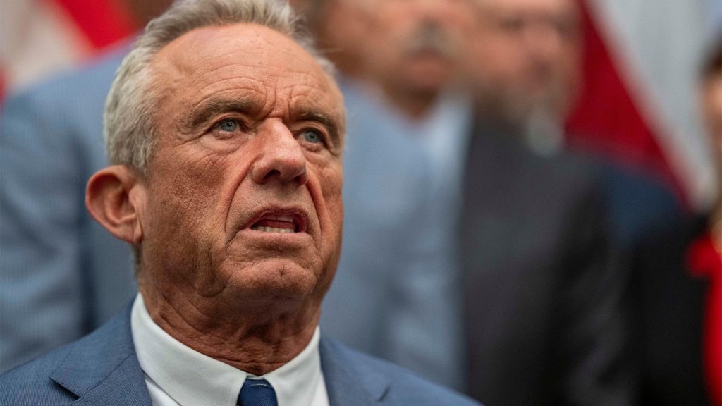 Democrats Should Trade Spending Cuts for RFK Jr.’s Resignation